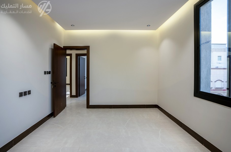 Photo by Daniel J. Schwarz